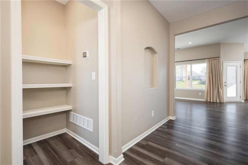 Photo 7 of 413 NE Poplar Court