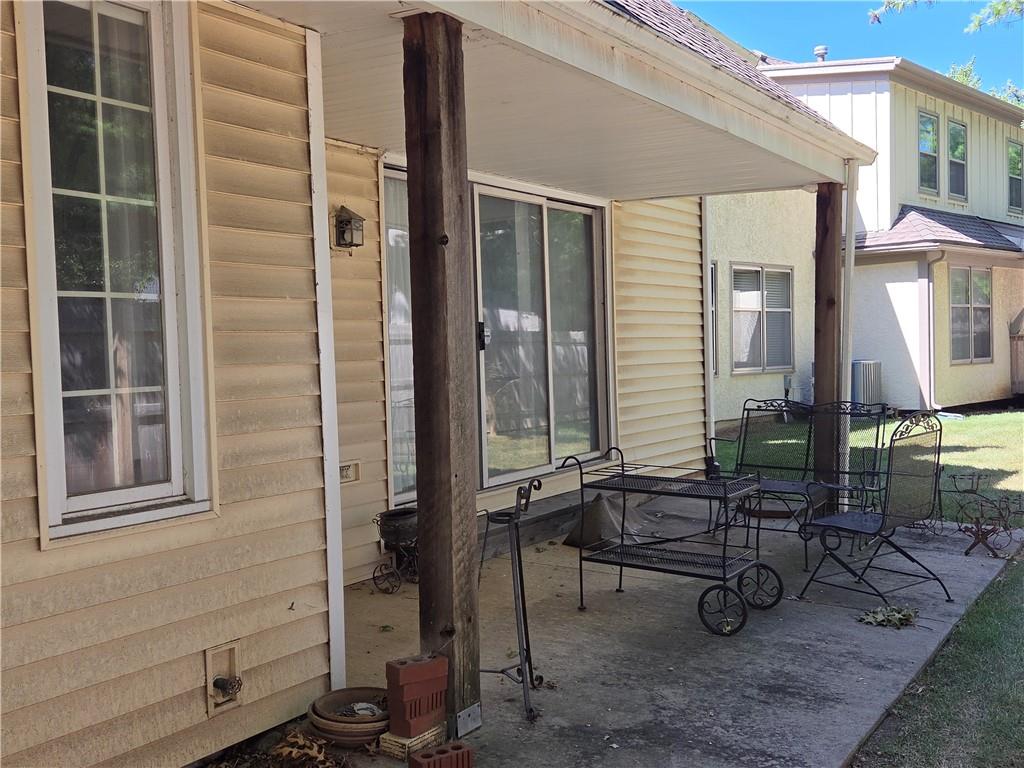 Photo 4 of 4506 W 90th Street