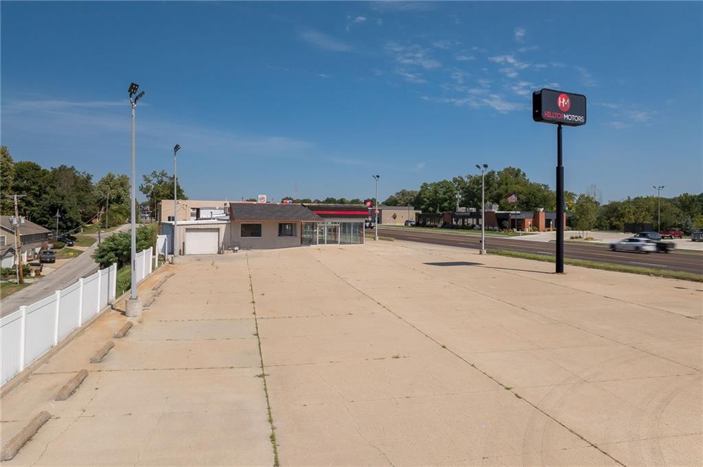Photo 4 of 1710 S Belt Highway