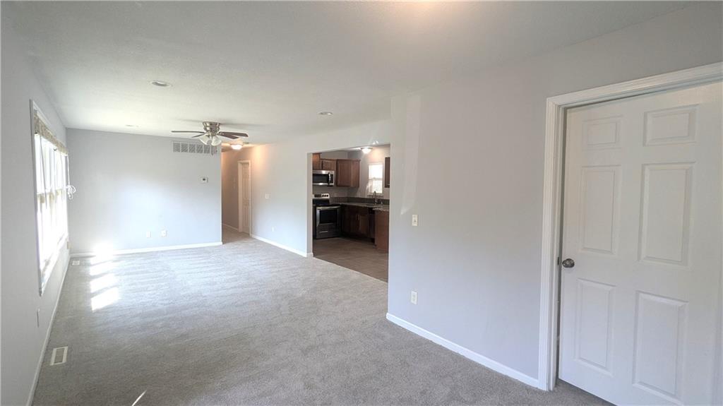 Photo 4 of 2201 NW Vesper Street