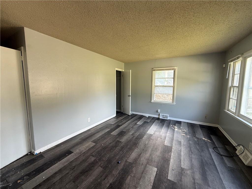 Photo 2 of 3909 E 58th Street