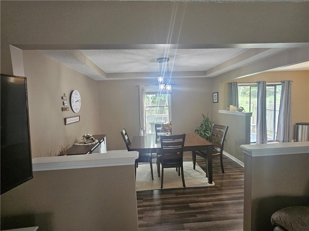 Photo 4 of 201 W Foxwood Drive