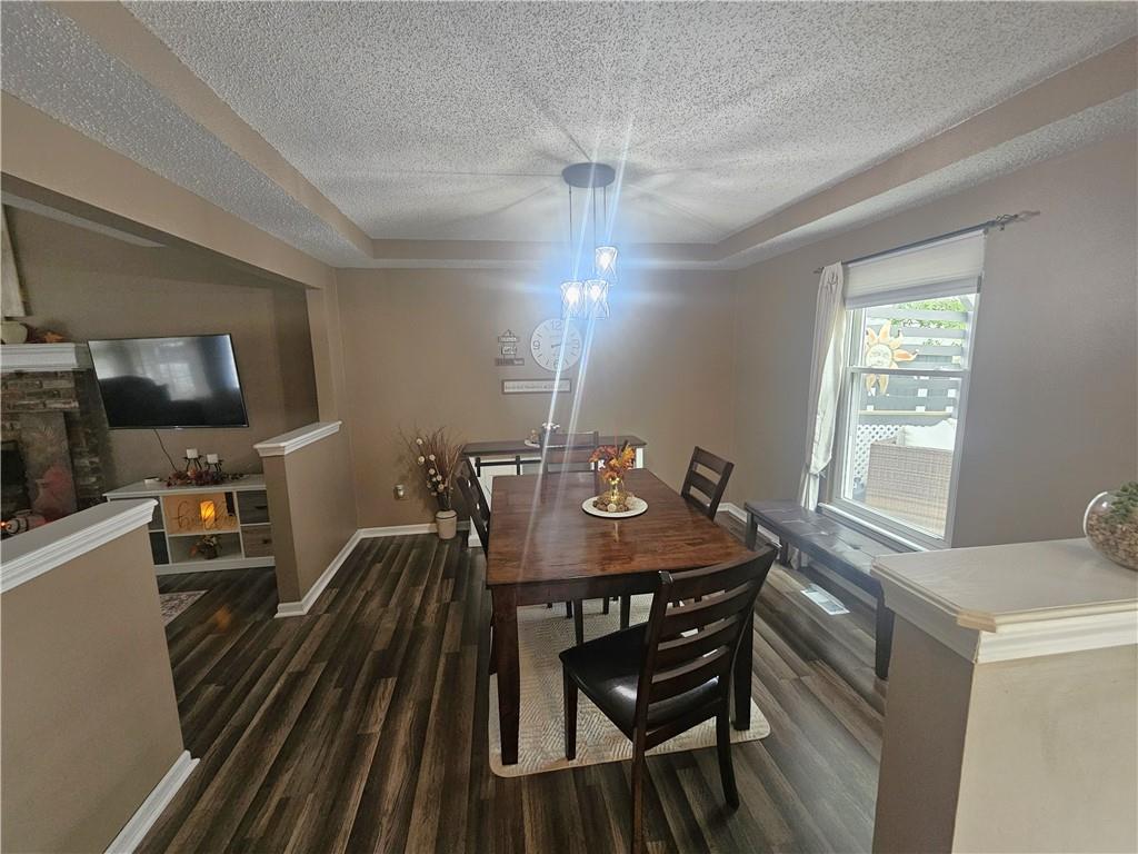 Photo 5 of 201 W Foxwood Drive