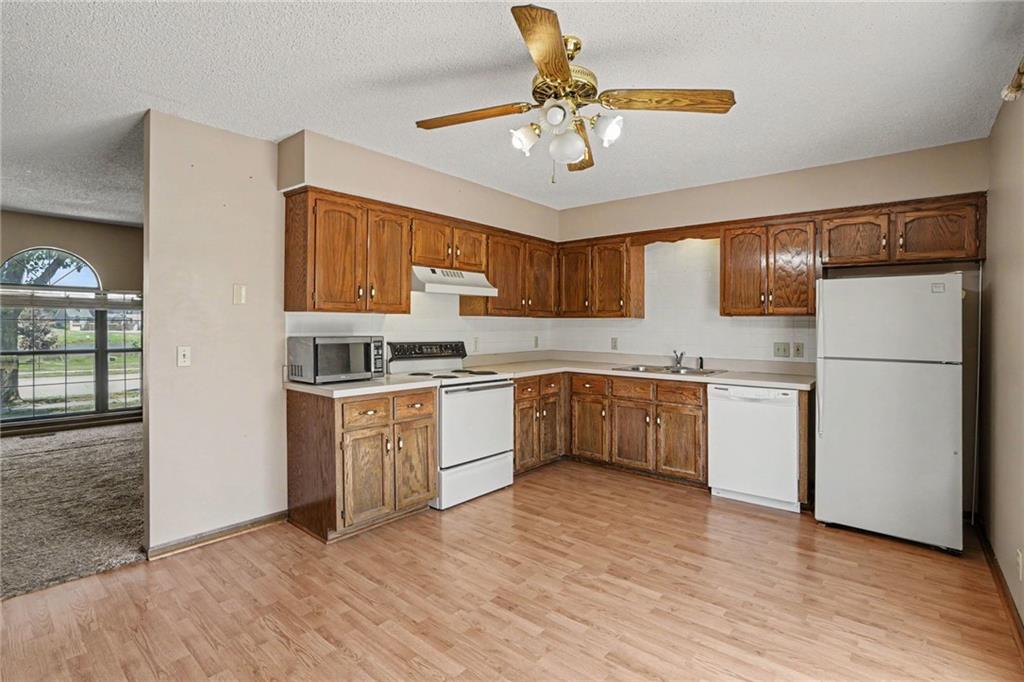 Photo 6 of 216 Stonebridge Lane