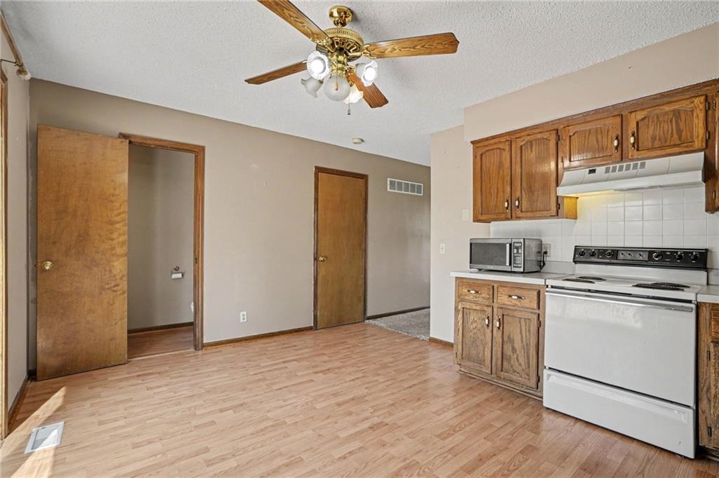 Photo 7 of 216 Stonebridge Lane