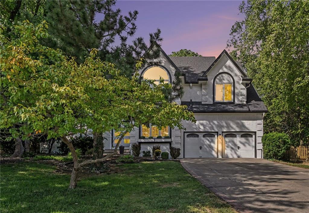 Photo 2 of 8225 NW Weatherby Drive