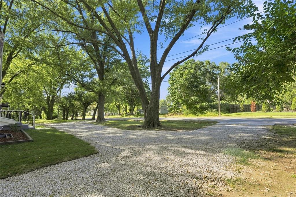 Photo 4 of 6315 E Red Bridge Road