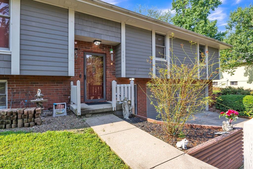 Photo 3 of 4404 Rainbow Court