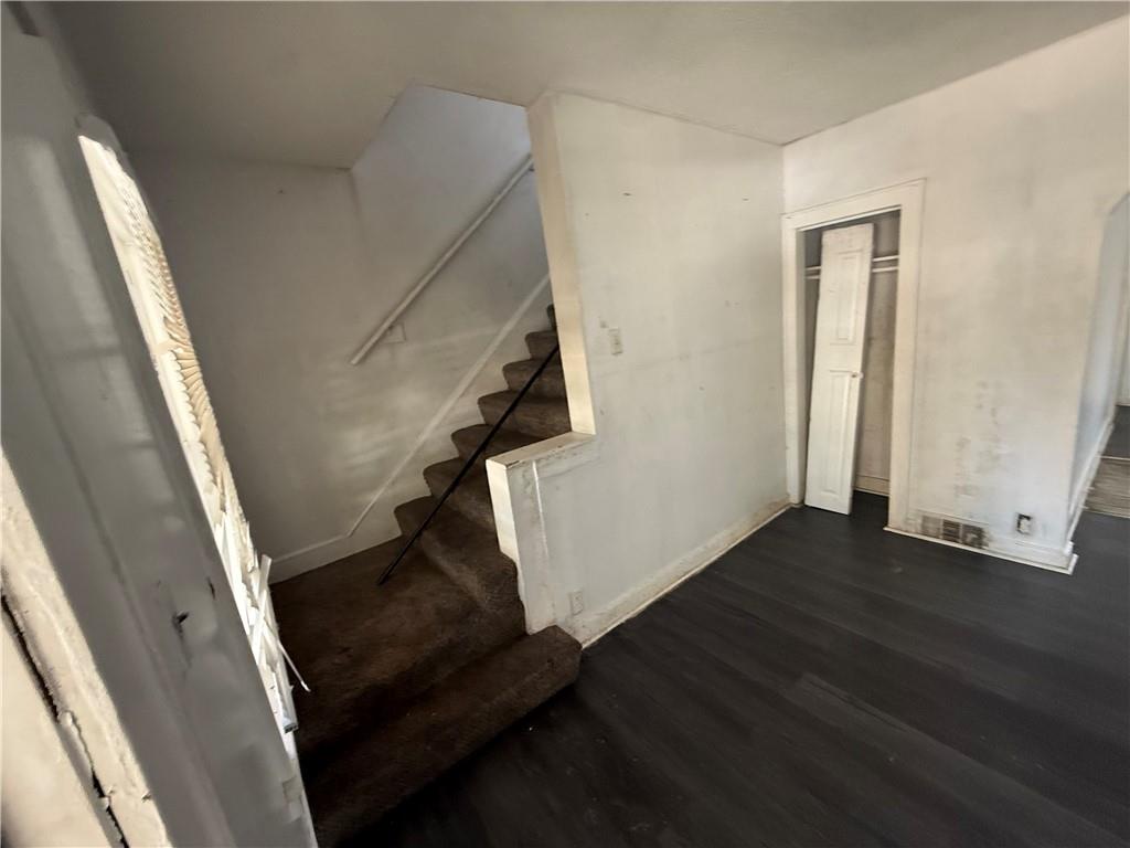 Photo 4 of 307 N Lawn Avenue
