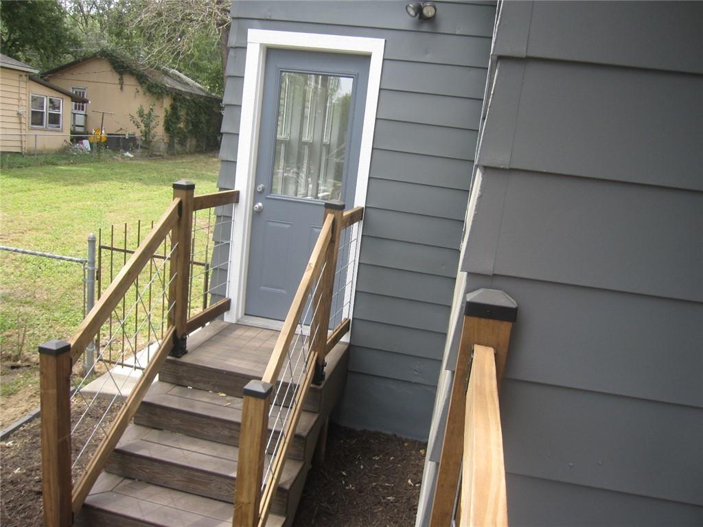 Photo 5 of 3320 Saint Joseph Avenue