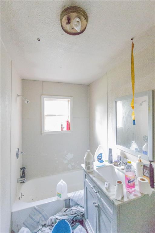 Photo 4 of 2023 Brighton Avenue