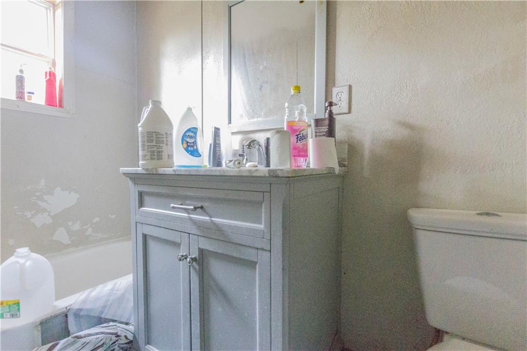 Photo 5 of 2023 Brighton Avenue