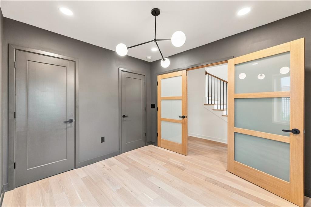 Photo 7 of 541 E 19th Street