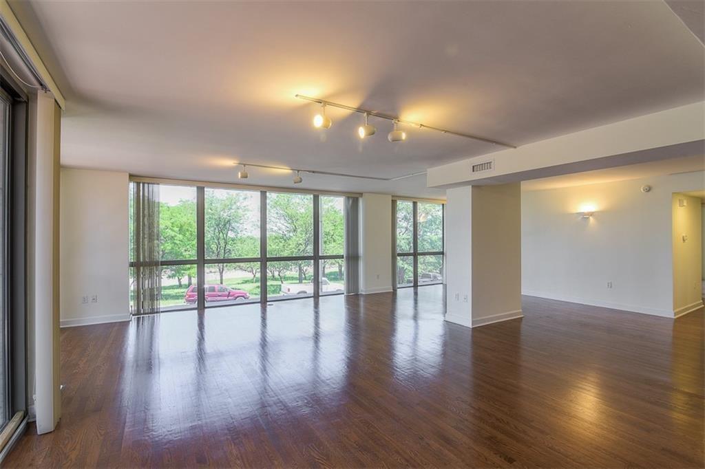 Photo 2 of 600 E Admiral Boulevard #208