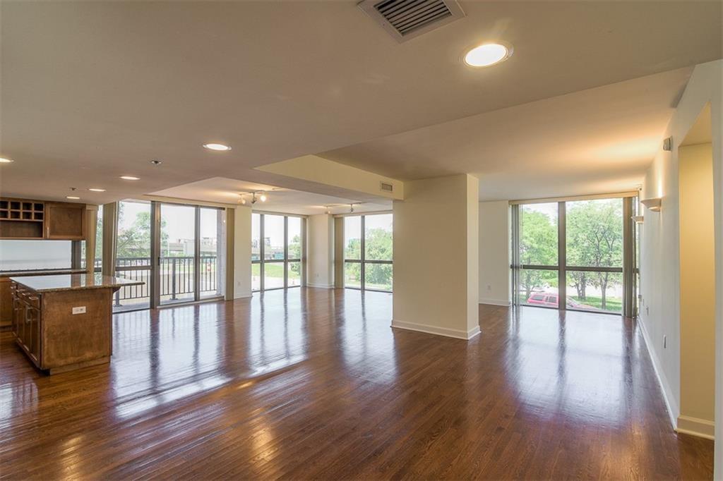 Photo 3 of 600 E Admiral Boulevard #208