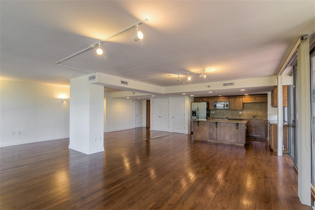 Photo 5 of 600 E Admiral Boulevard #208
