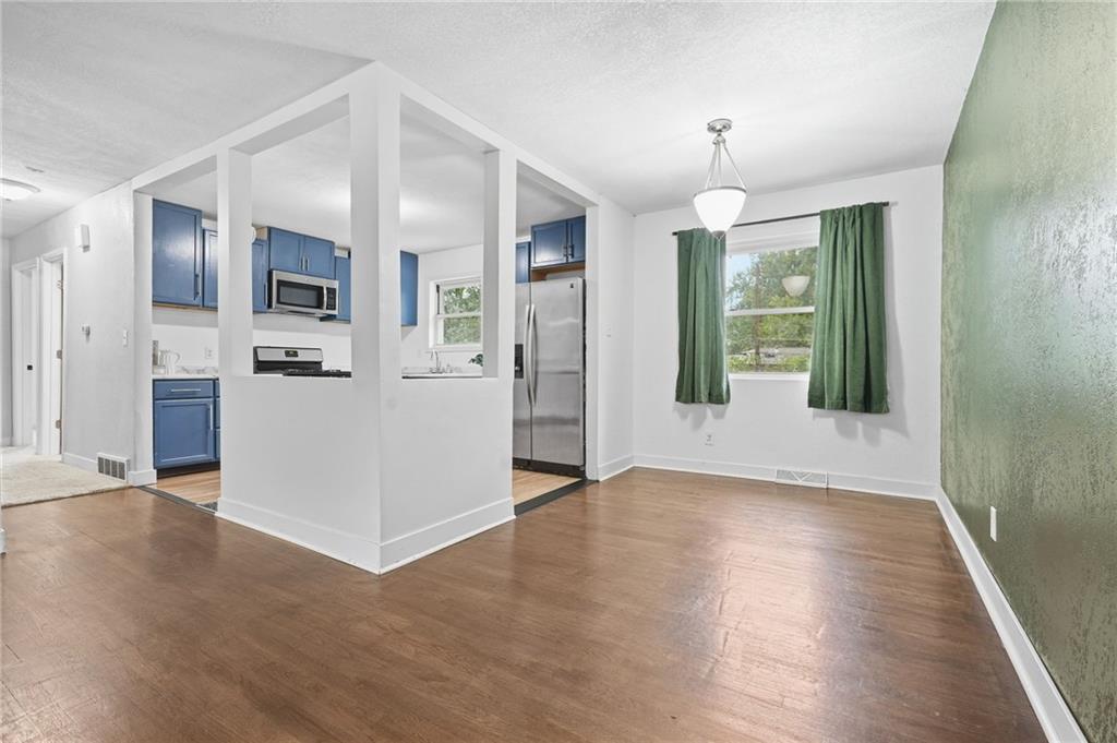 Photo 6 of 912 Colbern Drive