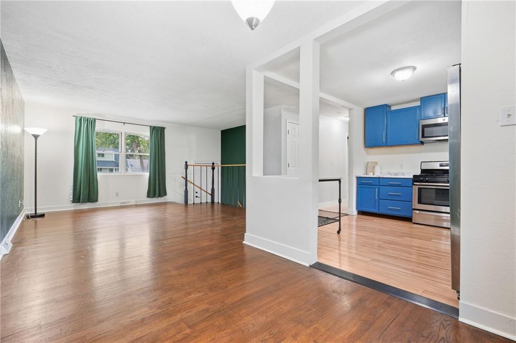 Photo 7 of 912 Colbern Drive