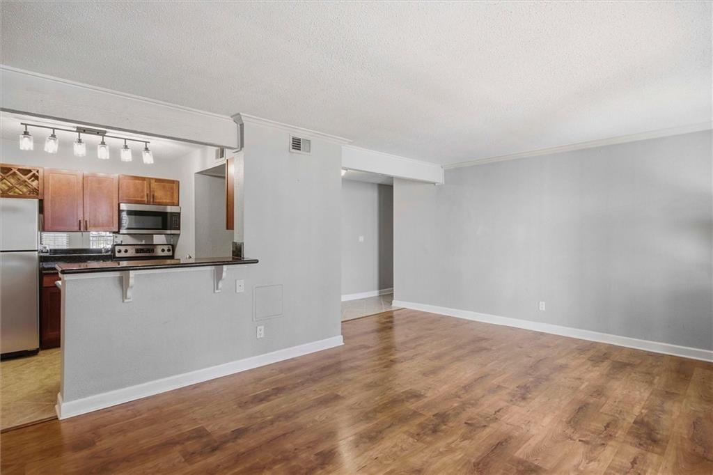 Photo 4 of 4727 Jarboe Street #41