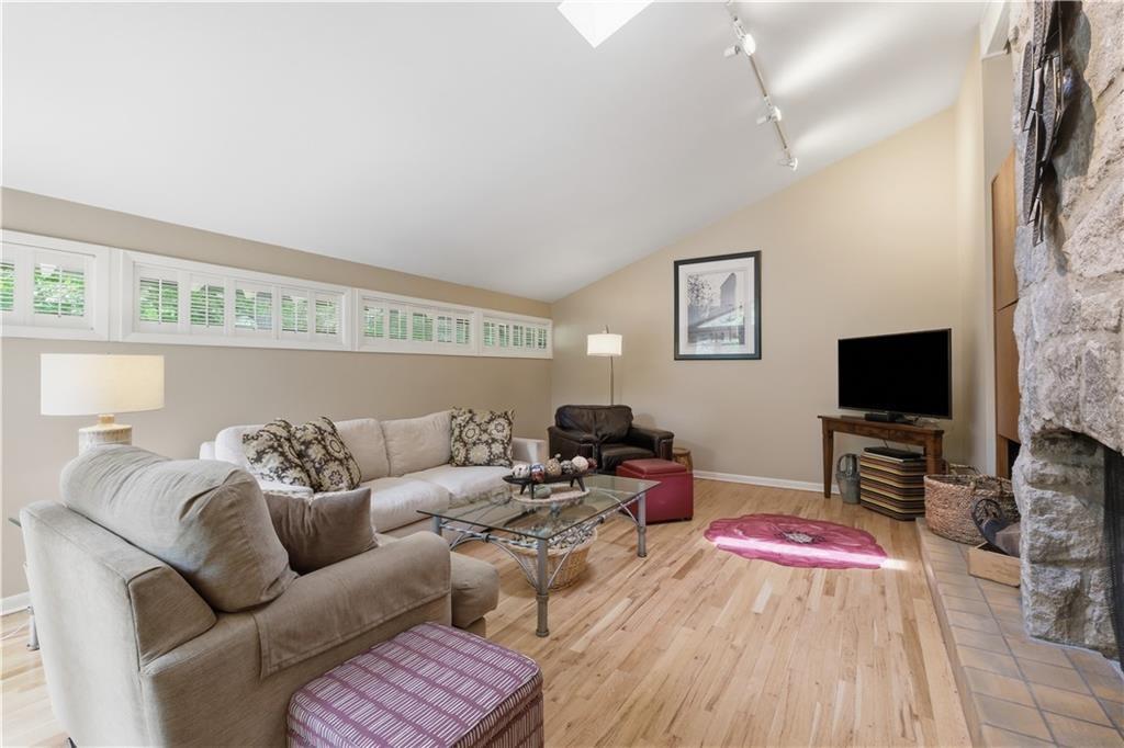 Photo 6 of 5204 W 83RD Terrace