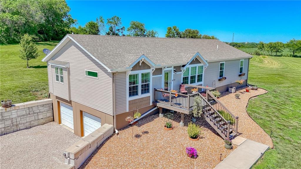 Photo 2 of 1399 NW 460th Road