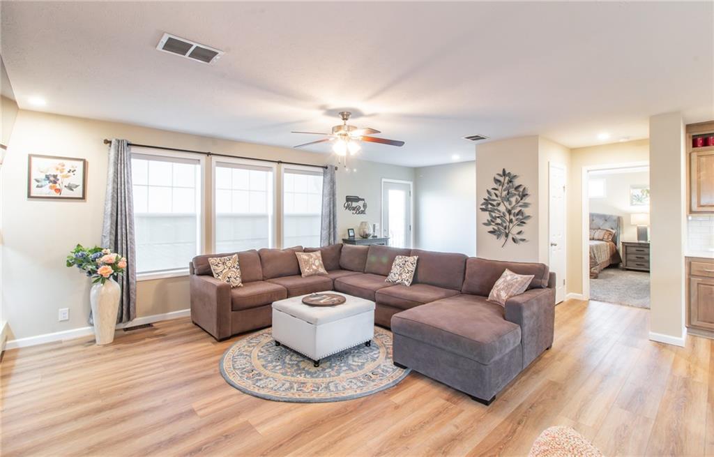 Photo 4 of 1399 NW 460th Road