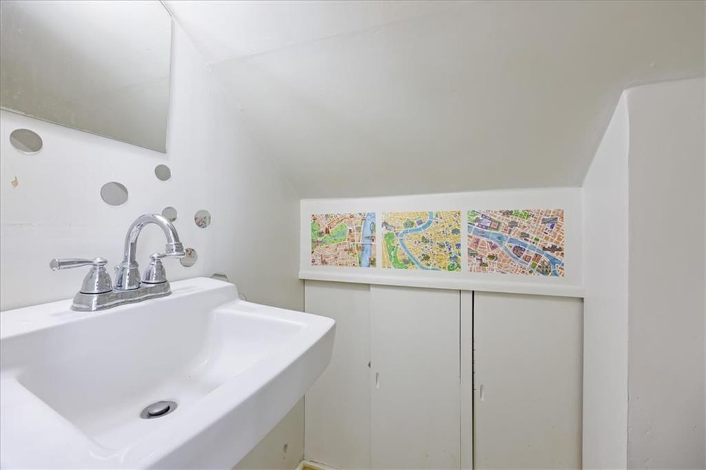 Photo 5 of 7217 Belinder Avenue