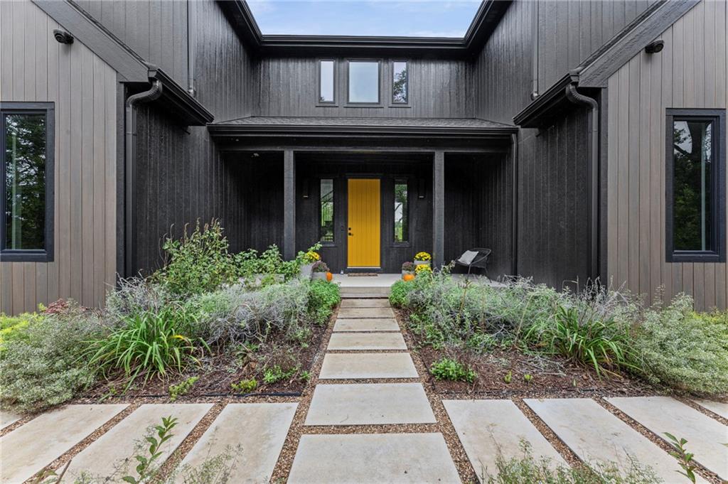 Photo 4 of 5540 N 107th Street