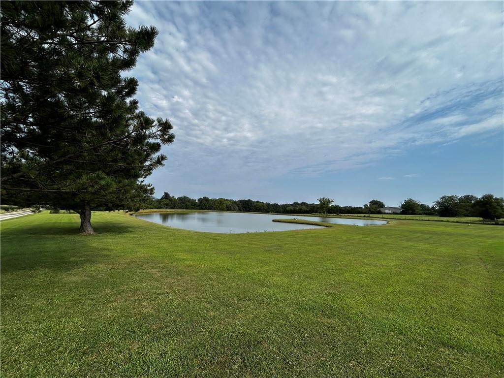 Photo 2 of 1696 SW 500th Road