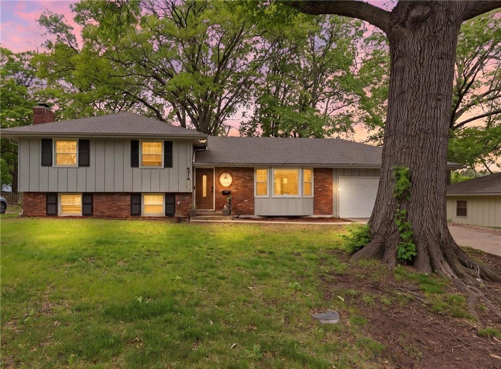 Photo of 6316 Hedges Avenue