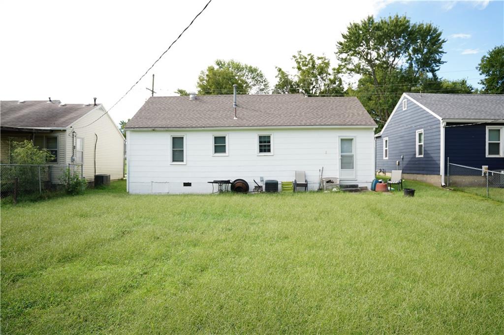 Photo 4 of 619 Grover Street