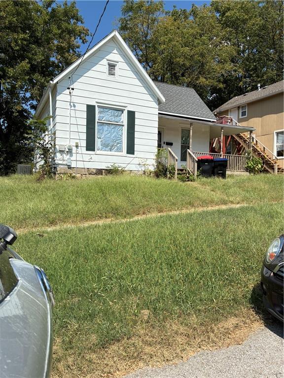 Photo 3 of 211 Ming Street