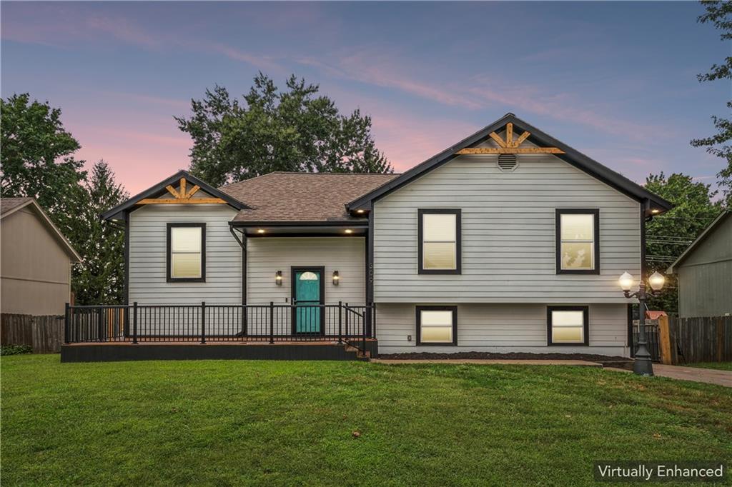 Photo 6 of 309 NE Brookwood Drive