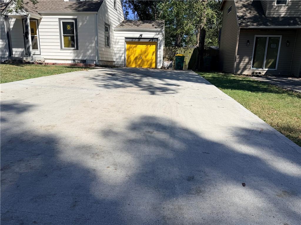 Photo 3 of 2619 N 46th Terrace