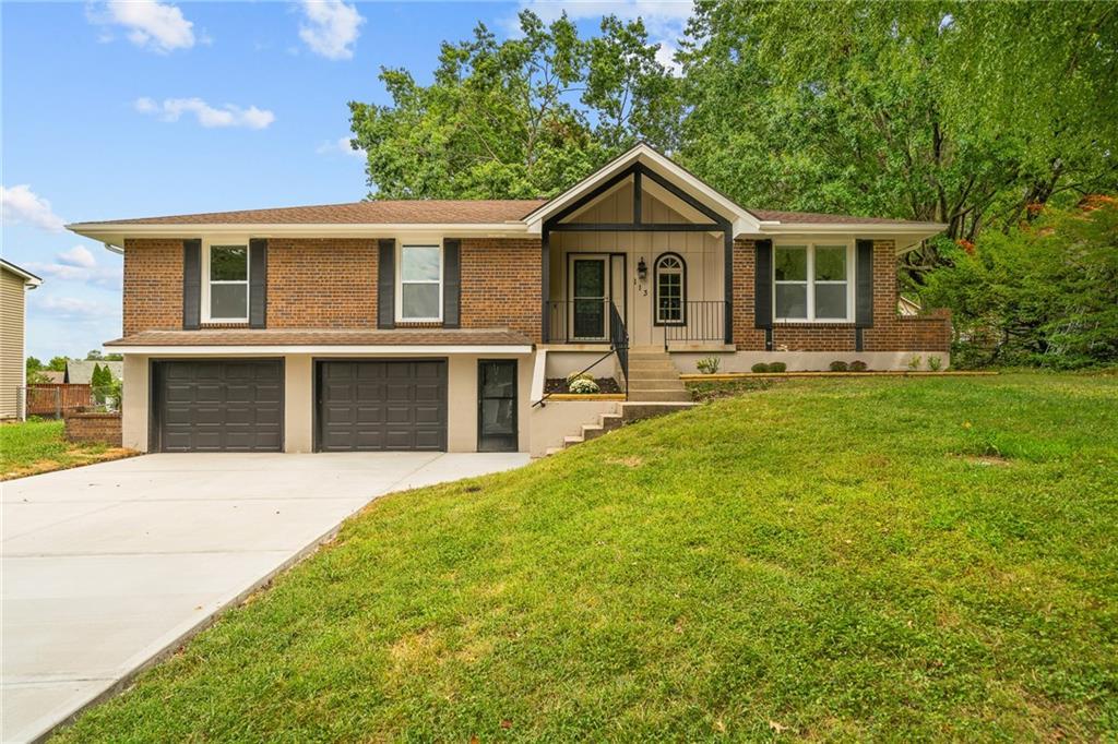Photo of 113 SW Concord Court
