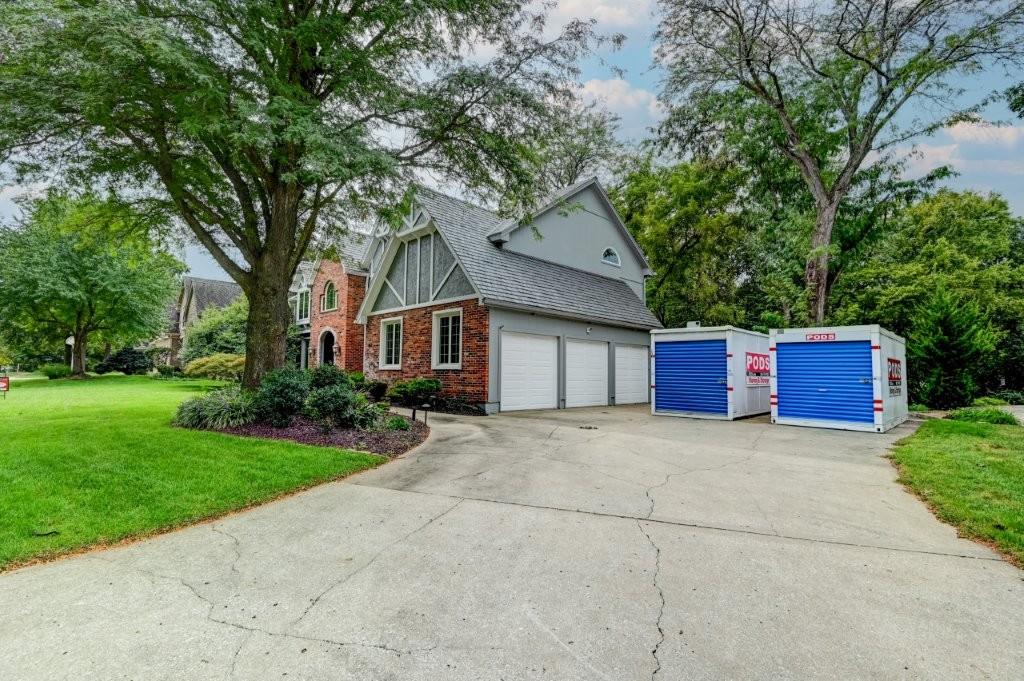 Photo 5 of 1905 NW Indian Hills Drive