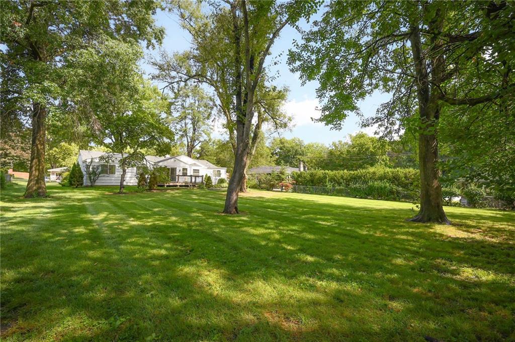 Photo 4 of 7001 W 68th Street