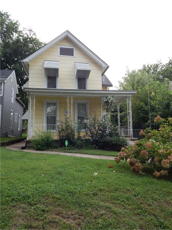 Photo 2 of 910 Columbia Avenue
