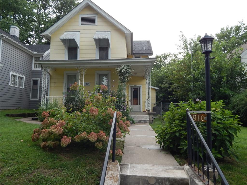 Photo 3 of 910 Columbia Avenue