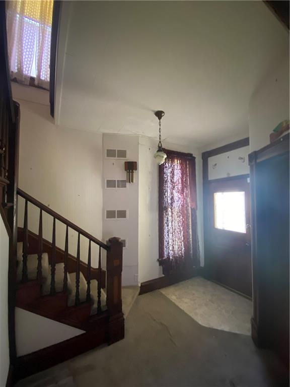 Photo 5 of 910 Columbia Avenue