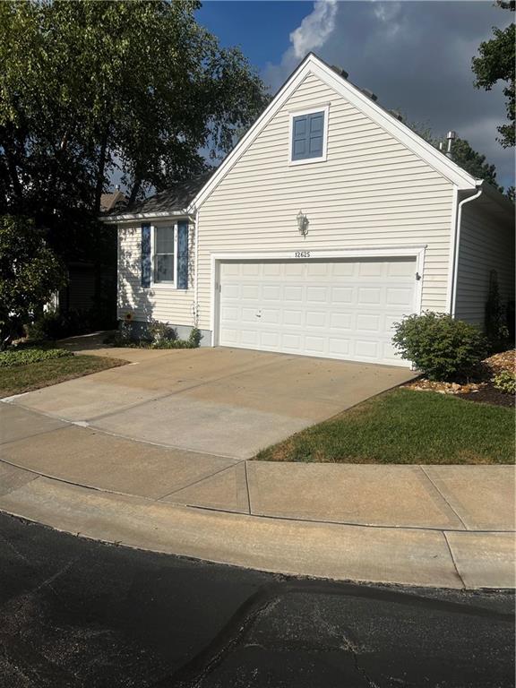Photo 2 of 12625 Hauser Street