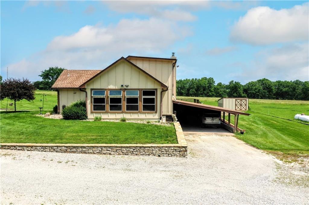 Photo 2 of 33421 Mcclellen Road