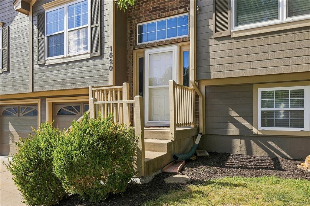 Photo 5 of 1520 SE 11th Street