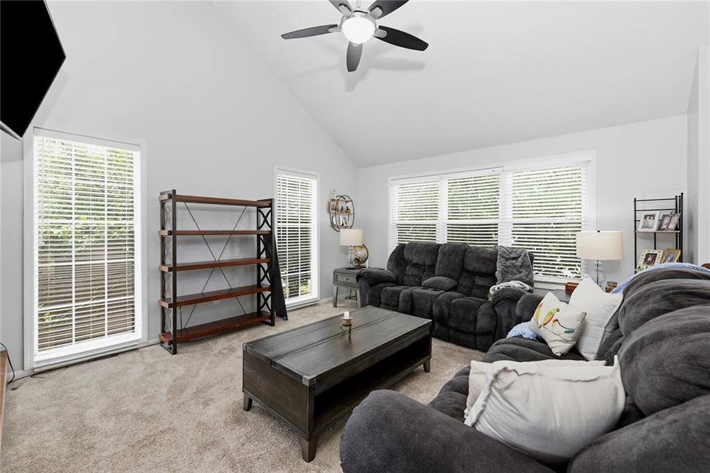 Photo 7 of 1520 SE 11th Street