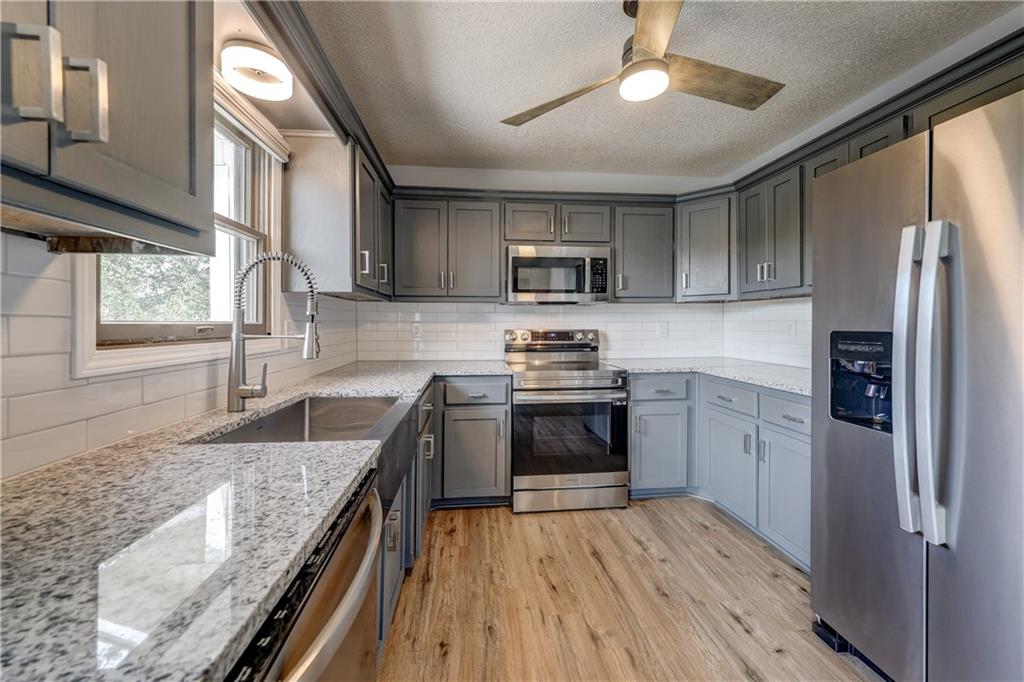 Photo 6 of 14788 Midway Drive