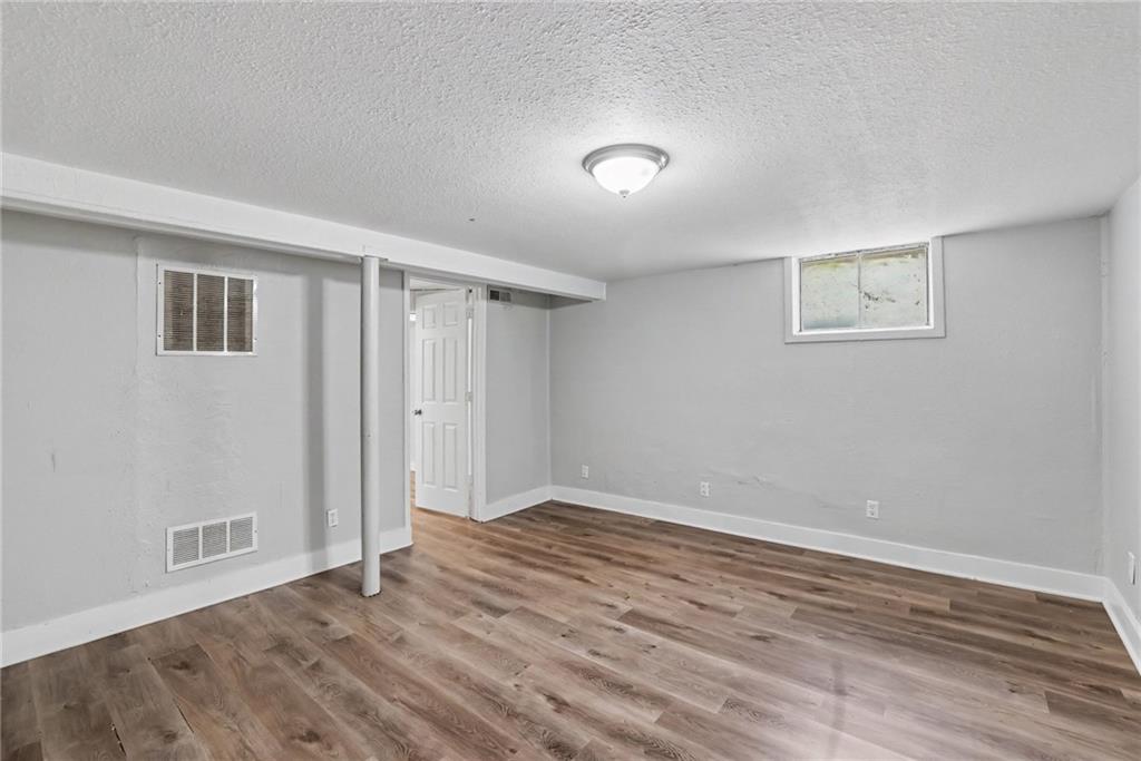 Photo 6 of 8311 E 110th Street