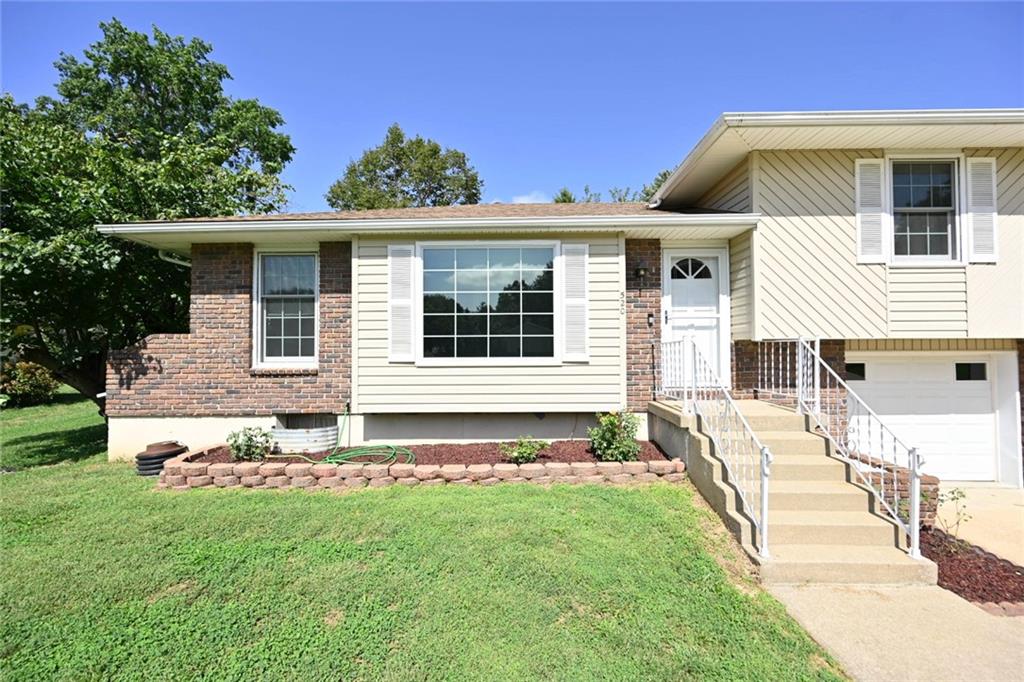 Photo 3 of 520 Thomas Drive