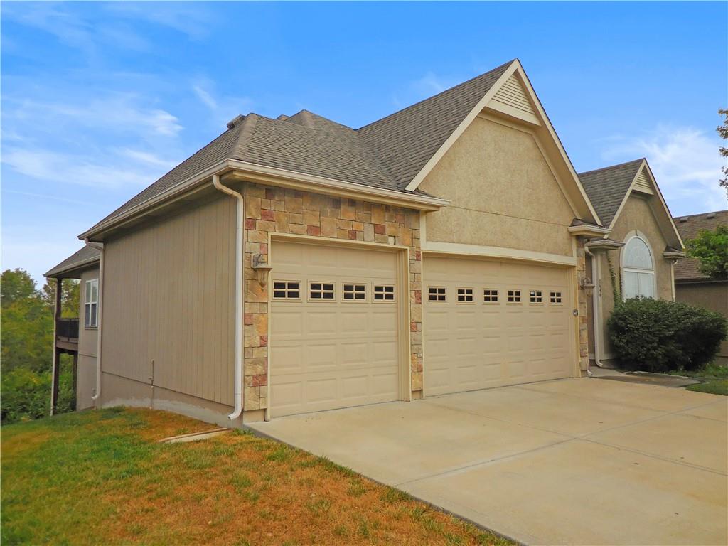 Photo 2 of 1446 Brompton Lane