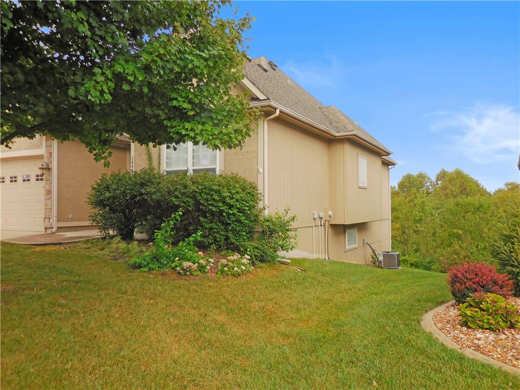 Photo 3 of 1446 Brompton Lane
