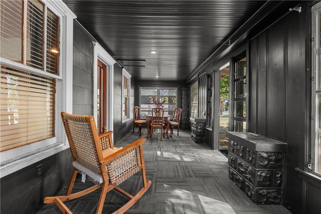 Photo 5 of 403 S 1st Street